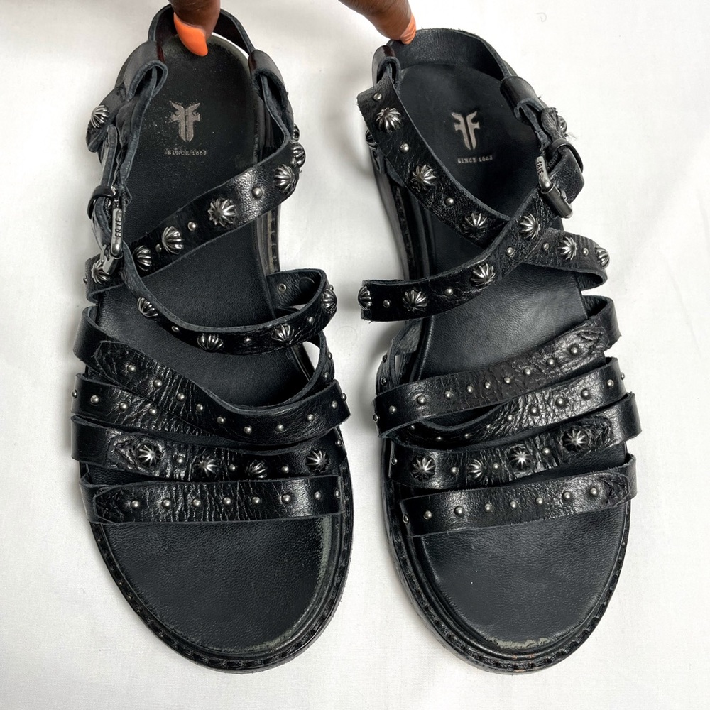Frye Andora Concho Black Studded Strappy Sandal Size 6.5 - Picture 1 of 6